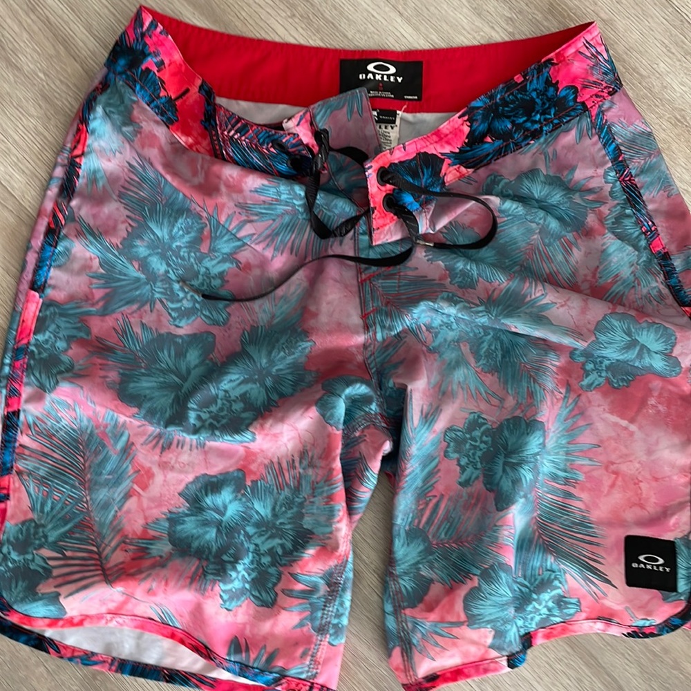 Vintage Oakley board shirt
